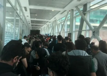 Sınırda PlayStation kuyruğu