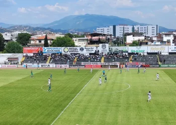 Bursaspor 1 puan alarak kümede kalmayı başardı