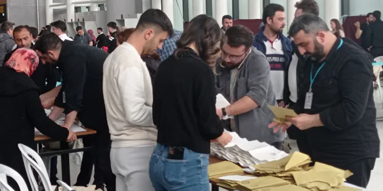 İstanbul Havalimanı’nda oy sayımı başladı