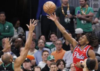 Philadelphia, Boston karşısında serinin ilk maçını kazandı