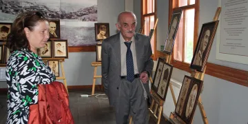 Eşi ölünce kendini sanata adadı