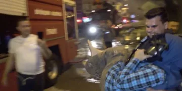 Çıkan yangında can pazarı yaşandı