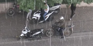 Kaçacak delik aradılar