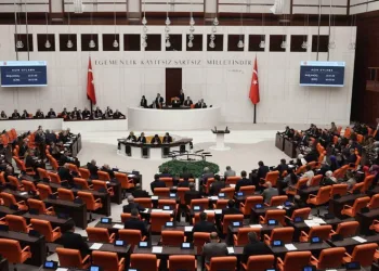 Meclis’in ilk gündemi maaş zamları
