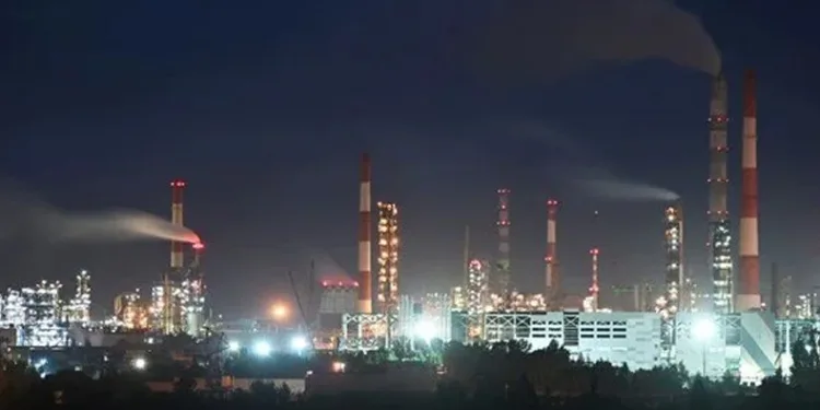 Rusya’nın petrol gelirleri azaldı