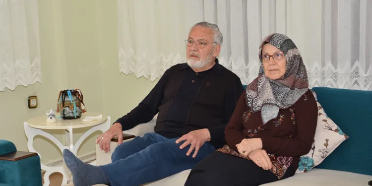 Ameliyatına aldırış etmeden oy kullandı