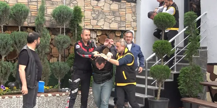 Silahla dehşet saçmıştı, nefes kesen operasyonla yakalandı