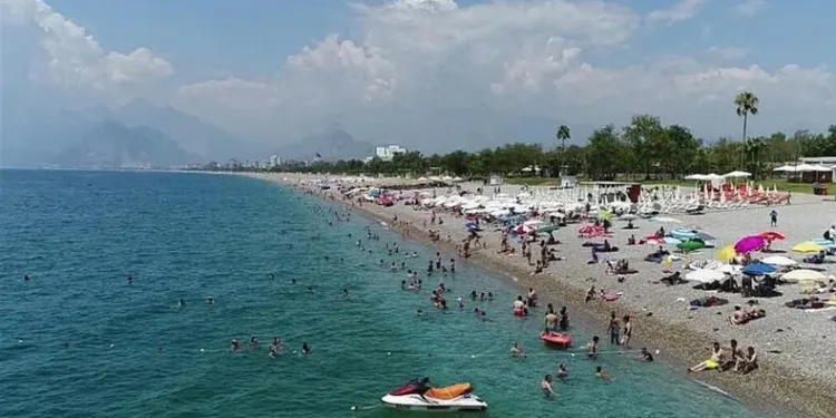 Oyunu kullanan denize koştu