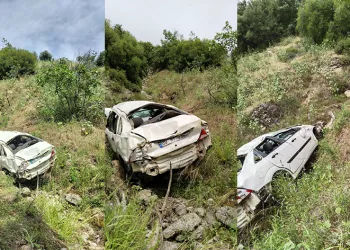 Otomobil şarampole devrildi: 2 ölü