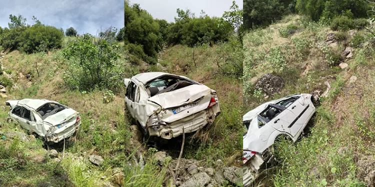 Otomobil şarampole devrildi: 2 ölü