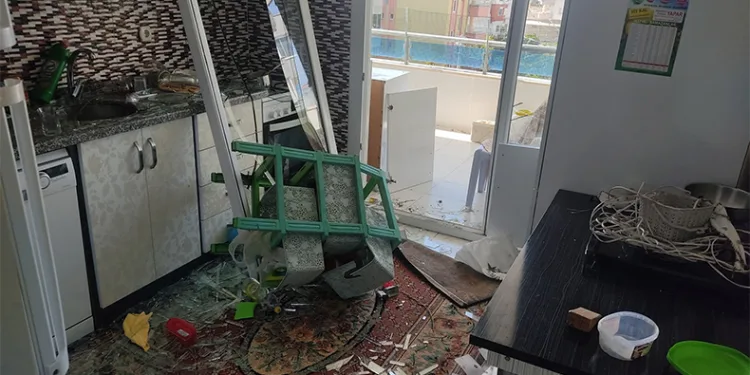 Hortum evleri savaş alanına çevirdi