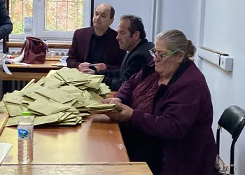 Sandıklar kapatıldı, sayım başladı