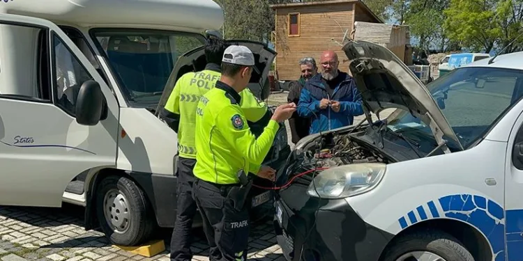 İtalyan turistlere takviyeli kurtarma