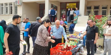 Depremzededen oy kullananlara sürpriz ikram