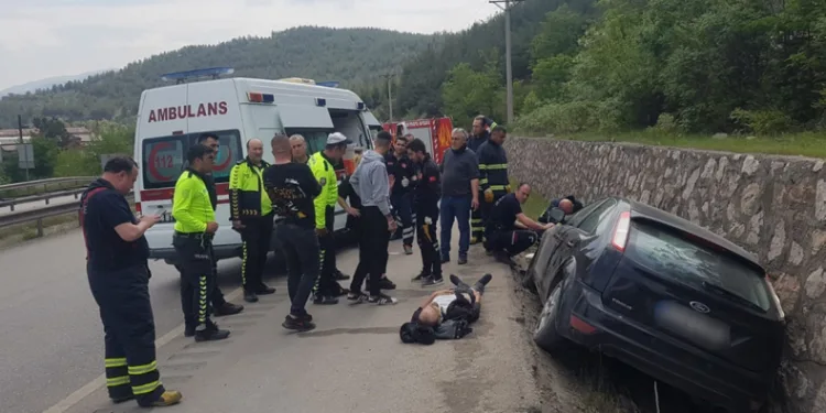Trafik kazası: 1’i çocuk 3 yaralı