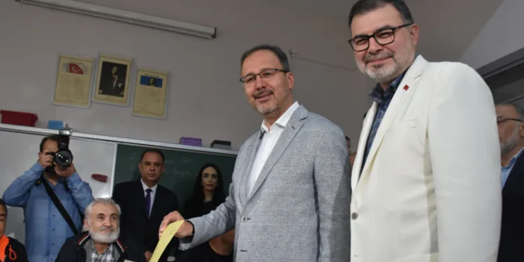 Bakan Kasapoğlu oyunu kullandı