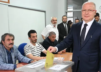 Davut Gürkan oyunu kullandı