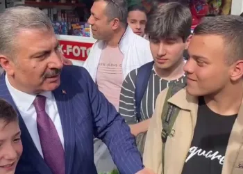 Gençlerden Koca’ya sosyal medyada etiket talebi