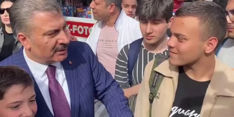 Gençlerden Koca’ya sosyal medyada etiket talebi