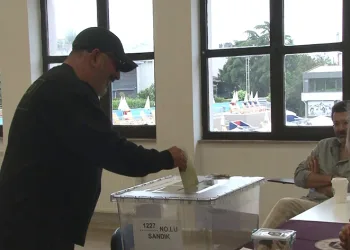 Sezen Aksu, Beykoz’da oyunu kullandı