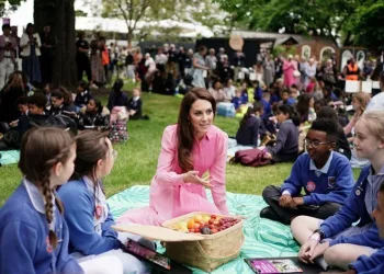 Prenses Kate Middleton imza isteğini geri çevirdi