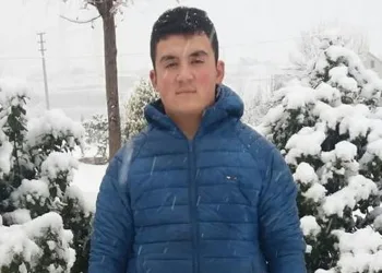 Havuza giren genç hayatını kaybetti