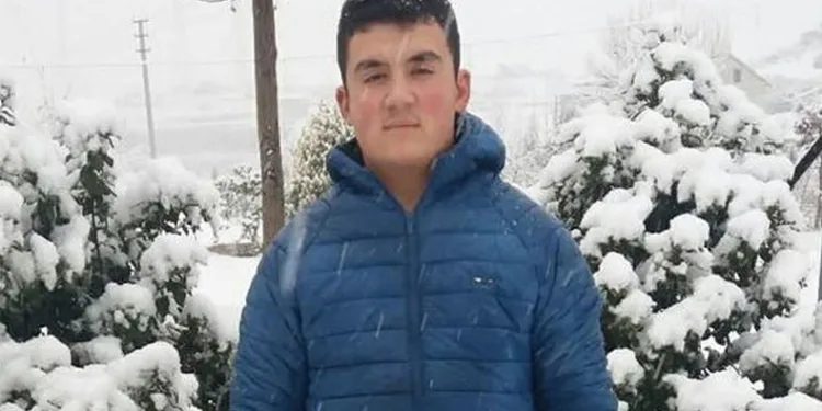 Havuza giren genç hayatını kaybetti