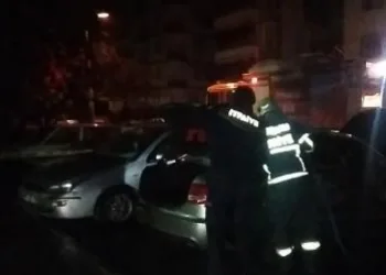 Park halindeki otomobil kundaklandı
