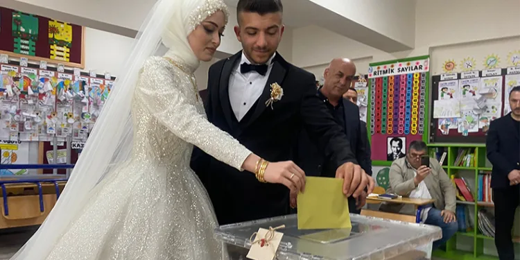 Önce sandığa sonra düğüne