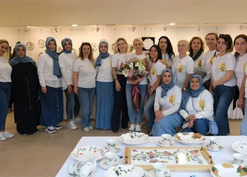 “Dünden Bugüne Kaşiden Çiniye’’