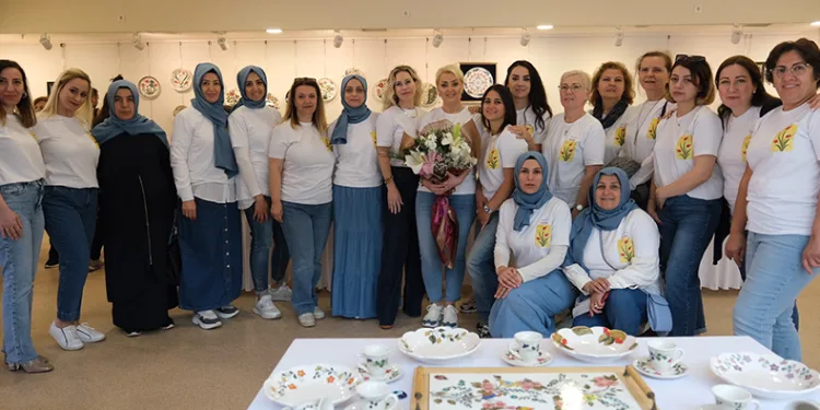 “Dünden Bugüne Kaşiden Çiniye’’