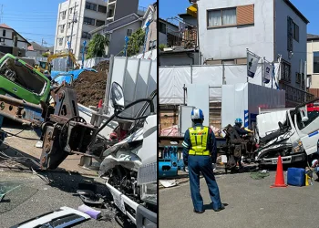 Japonya’da vinç araçların üzerine devrildi