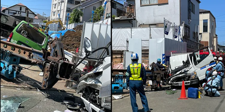 Japonya’da vinç araçların üzerine devrildi