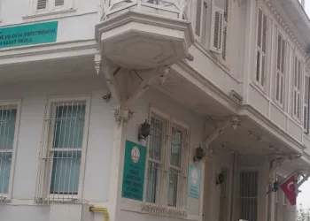 Öğretmenevinde depremzedelere hakaret iddiası