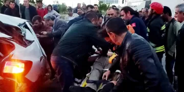 İki otomobil çarpıştı: 7 yaralı