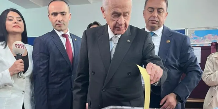 MHP Genel Başkanı Bahçeli oyunu kullandı