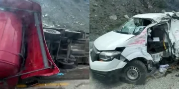 Kovan yüklü tır ile minibüs çarpıştı