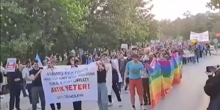 ODTÜ’de LGBT yürüyüşü