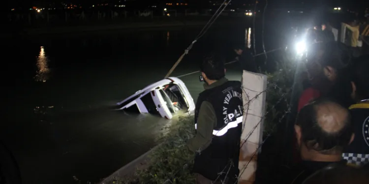 Araç sulama kanalına devrildi: 4 ölü, 2 kayıp, 1 yaralı