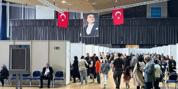 Yurt dışı seçmenlerden rekor sayı