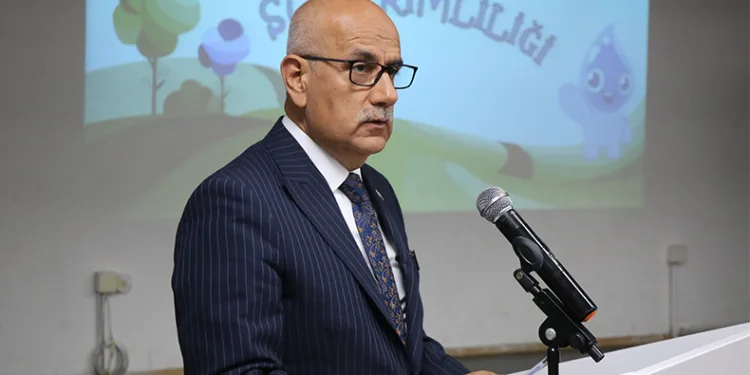 “Türkiye su fakiri değildir”