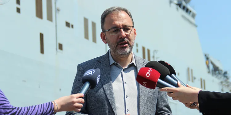 “Gençler gemiye yoğun ilgi gösteriyor”