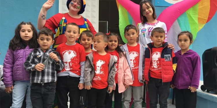 Köy okulunda Bilim ve Bahar Şenliği