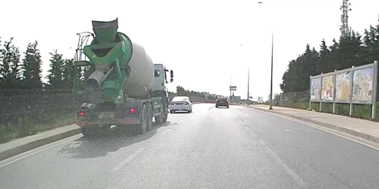 Beton mikserinin tehlikeli yolculuğu