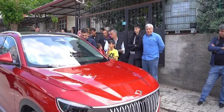 Eve teslim Togg’lar ilk sahipleri ile buluştu