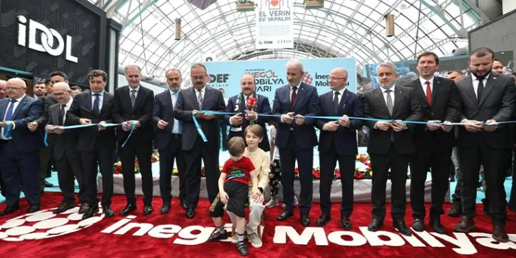 İnegöl’den dünyaya yayılan mobilya şöleni