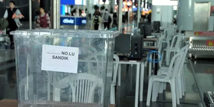 Yurt dışı oy kullanımında ilk gün rekoru kırıldı