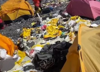Himalayalar çöp yığınına dönüştü