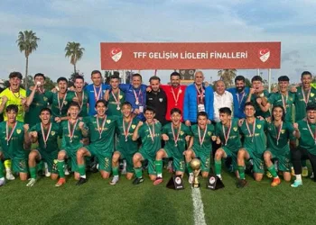 Bursaspor U15 takımı Türkiye şampiyonu oldu
