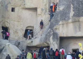 Turist sayısı geçen yılı ikiye katladı